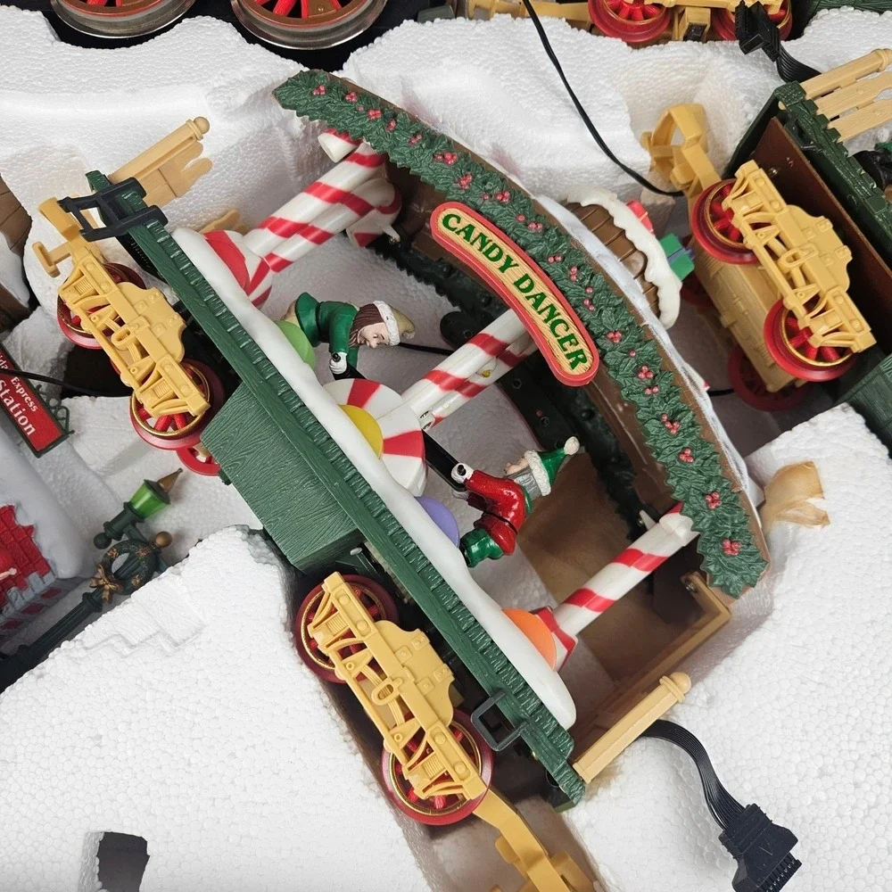 New Bright Musical Holiday Express Electric Animated‎ Train Set No. 386 Santa Fe